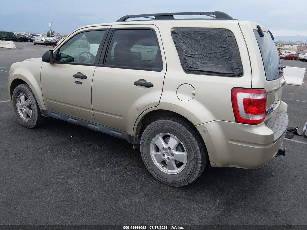 1FMCU0DG2BKA87184 2011 FORD ESCAPE photo no. 3
