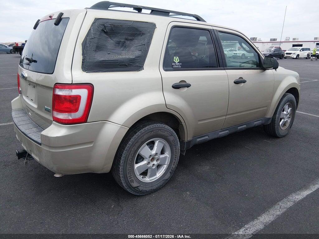 1FMCU0DG2BKA87184 2011 FORD ESCAPE photo no. 4