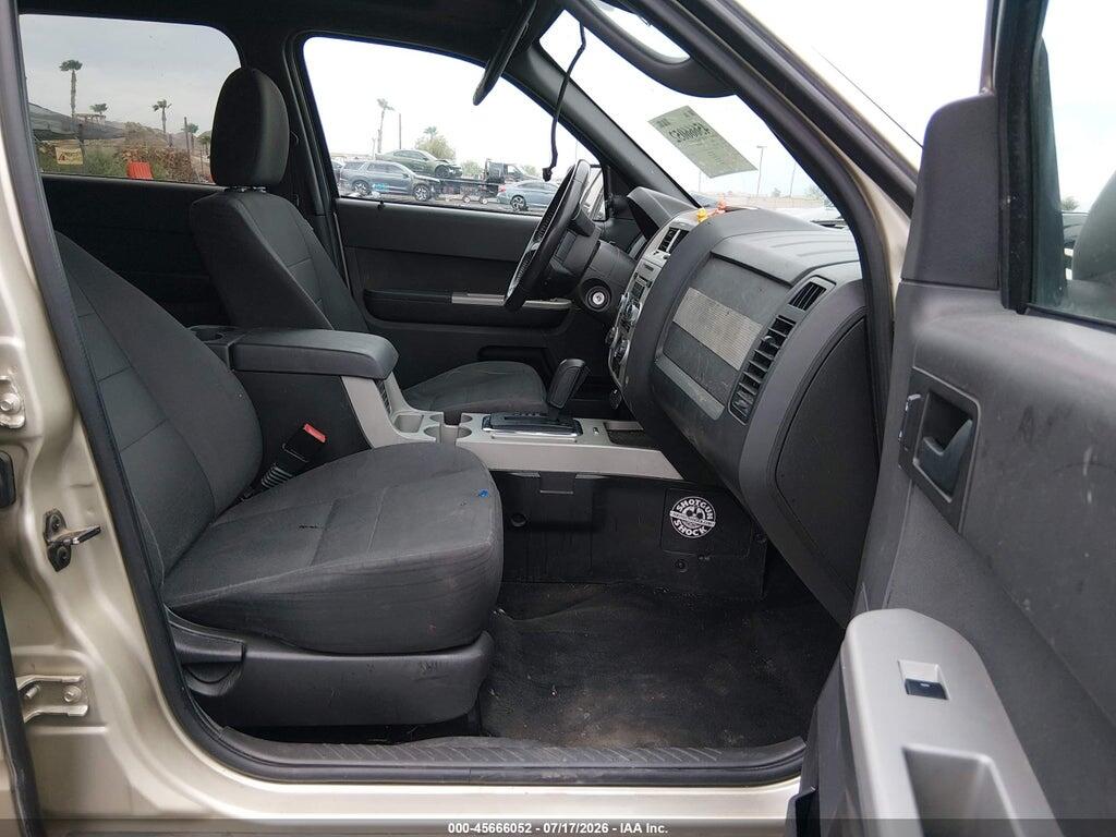 1FMCU0DG2BKA87184 2011 FORD ESCAPE photo no. 5
