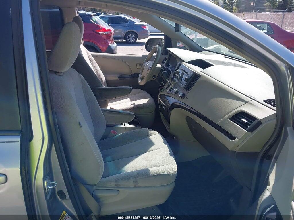 5TDKK3DC3BS073324 2011 TOYOTA SIENNA photo no. 5