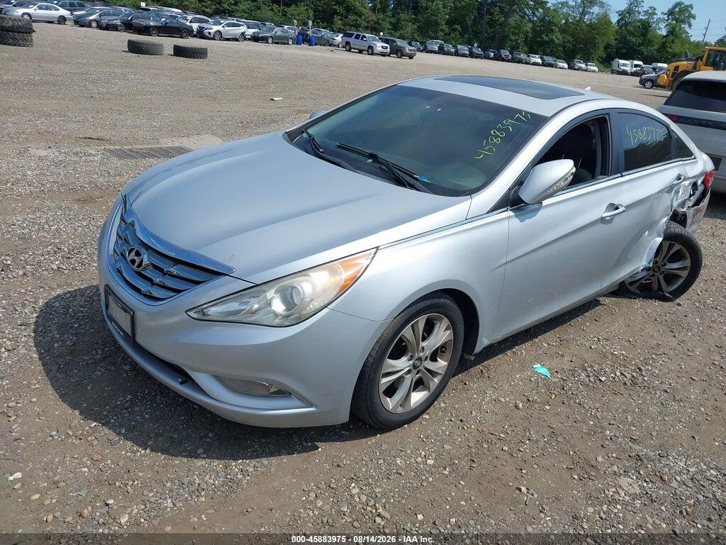 5NPEC4AC9BH245673 2011 HYUNDAI SONATA photo no. 2