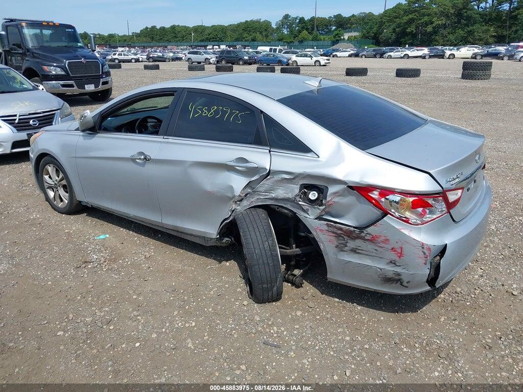 5NPEC4AC9BH245673 2011 HYUNDAI SONATA photo no. 3