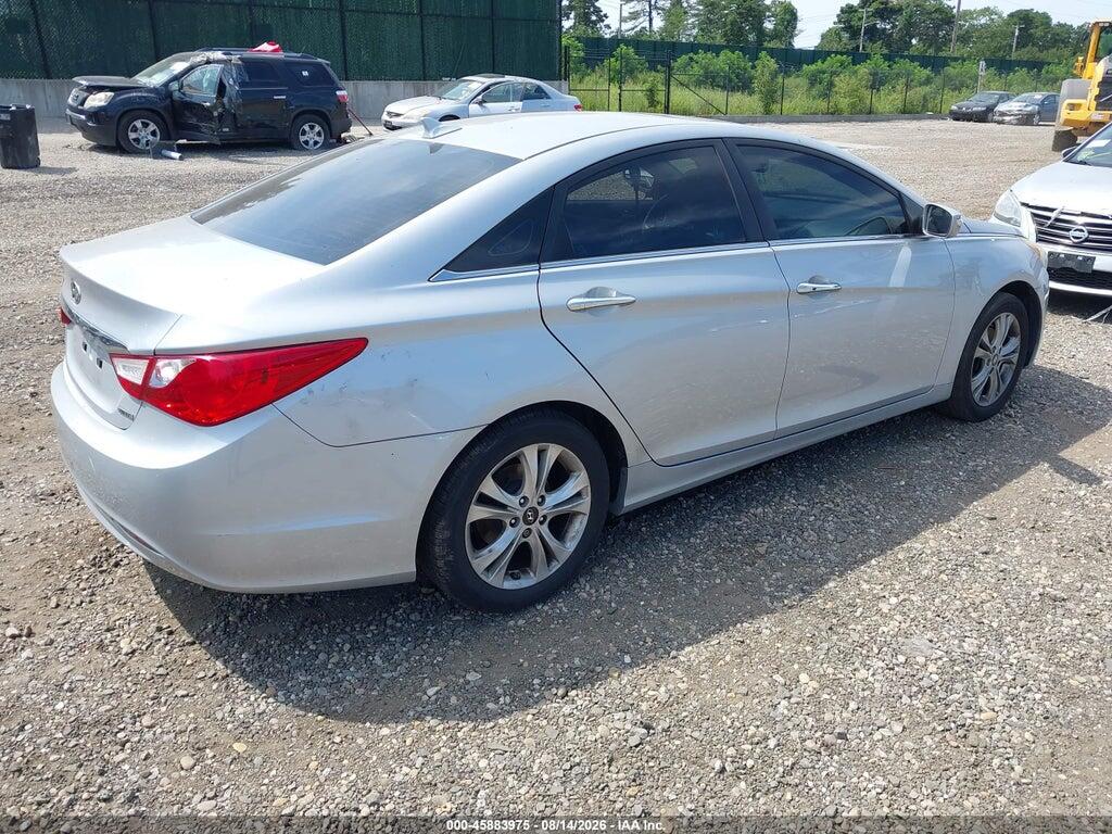 5NPEC4AC9BH245673 2011 HYUNDAI SONATA photo no. 4