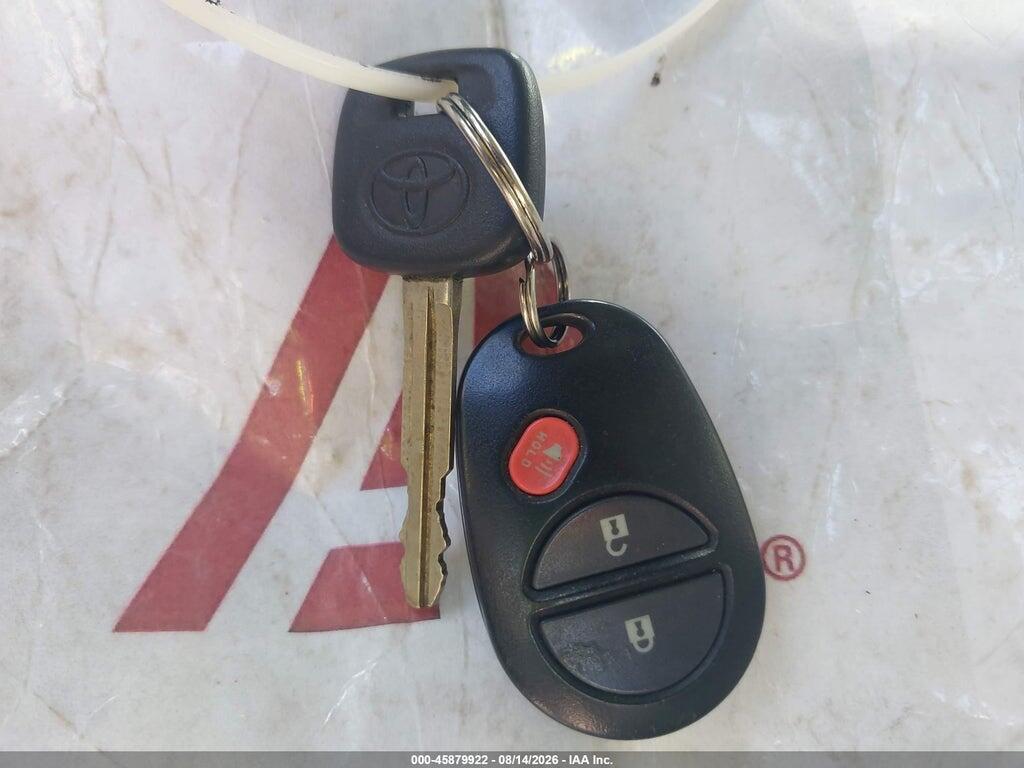 5TDZK3DC5BS164917 2011 TOYOTA SIENNA photo no. 11