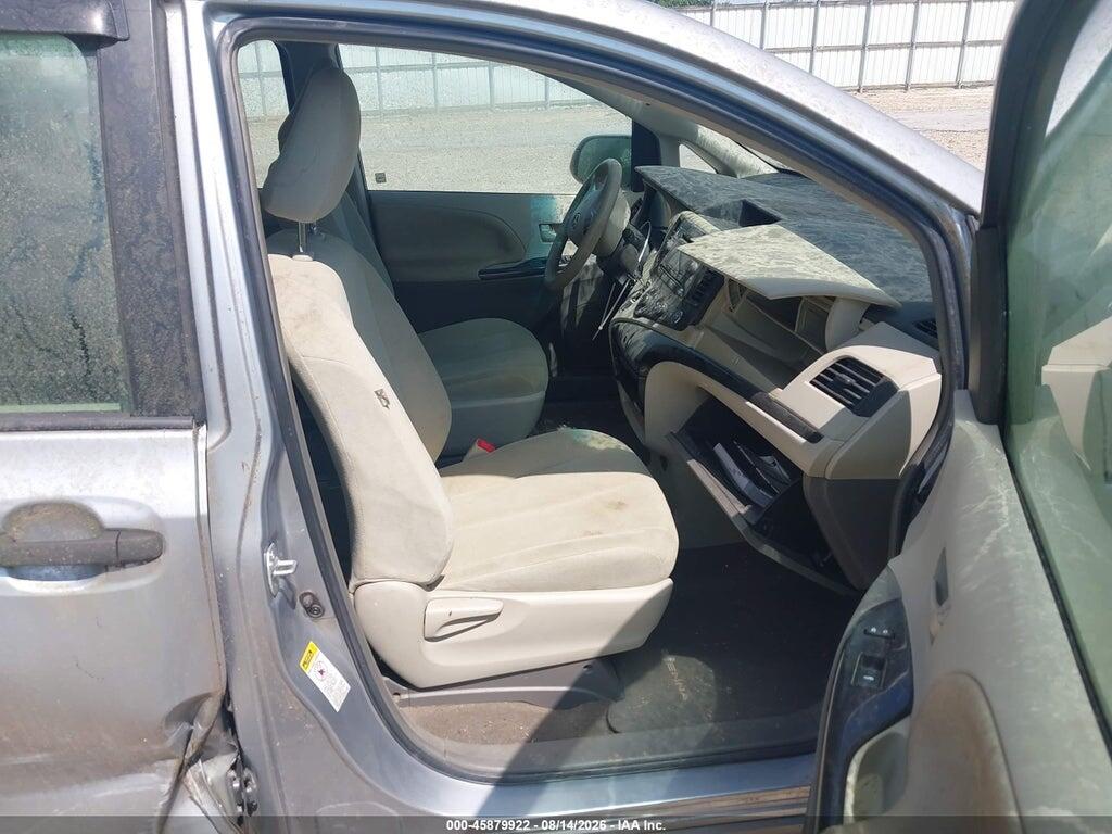 5TDZK3DC5BS164917 2011 TOYOTA SIENNA photo no. 5