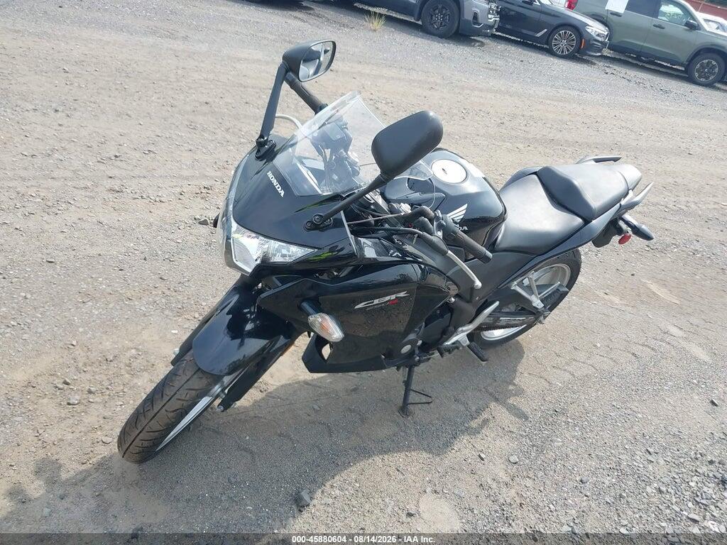 MLHMC4115C5200853 2012 HONDA CBX250 photo no. 2