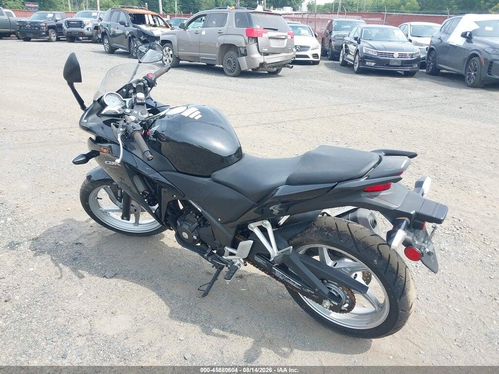 MLHMC4115C5200853 2012 HONDA CBX250 photo no. 3