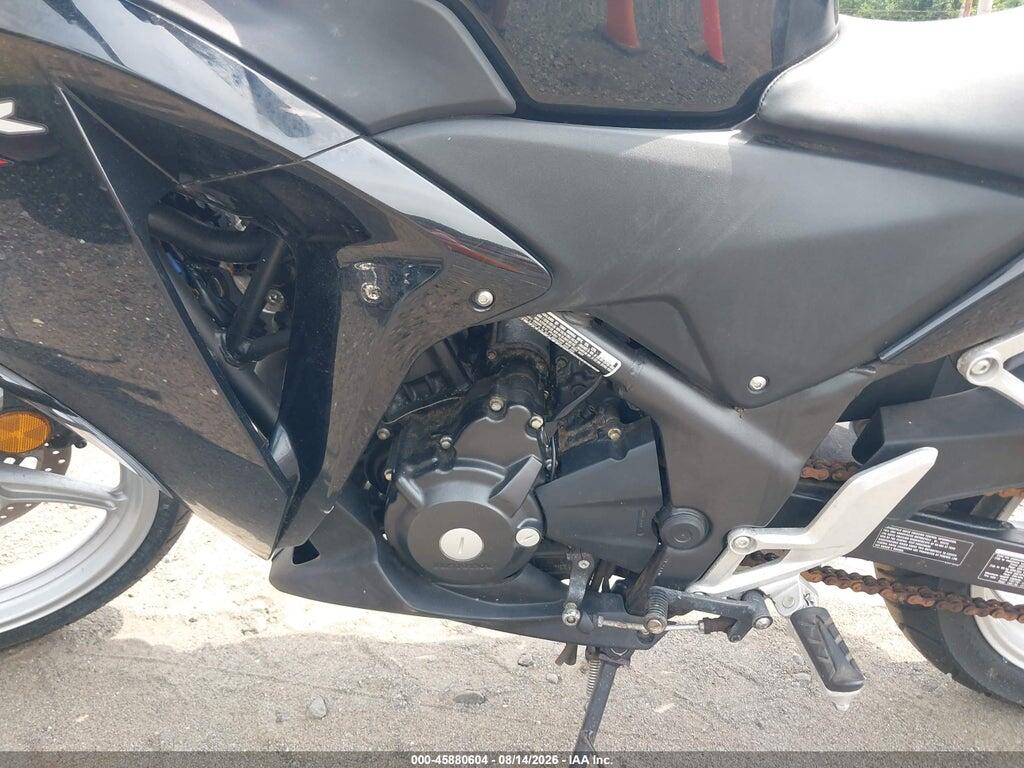 MLHMC4115C5200853 2012 HONDA CBX250 photo no. 9