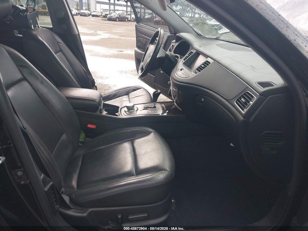 KMHGC4DF8BU126514 2011 HYUNDAI GENESIS photo no. 5