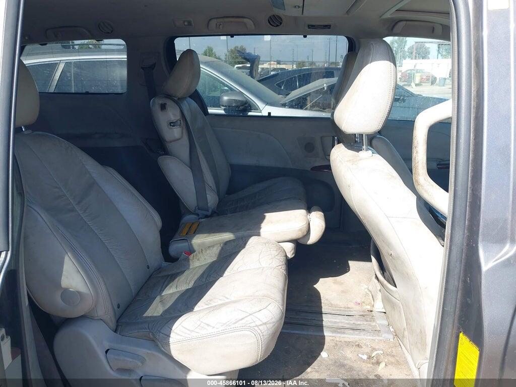 5TDYK3DC9BS072849 2011 TOYOTA SIENNA photo no. 8