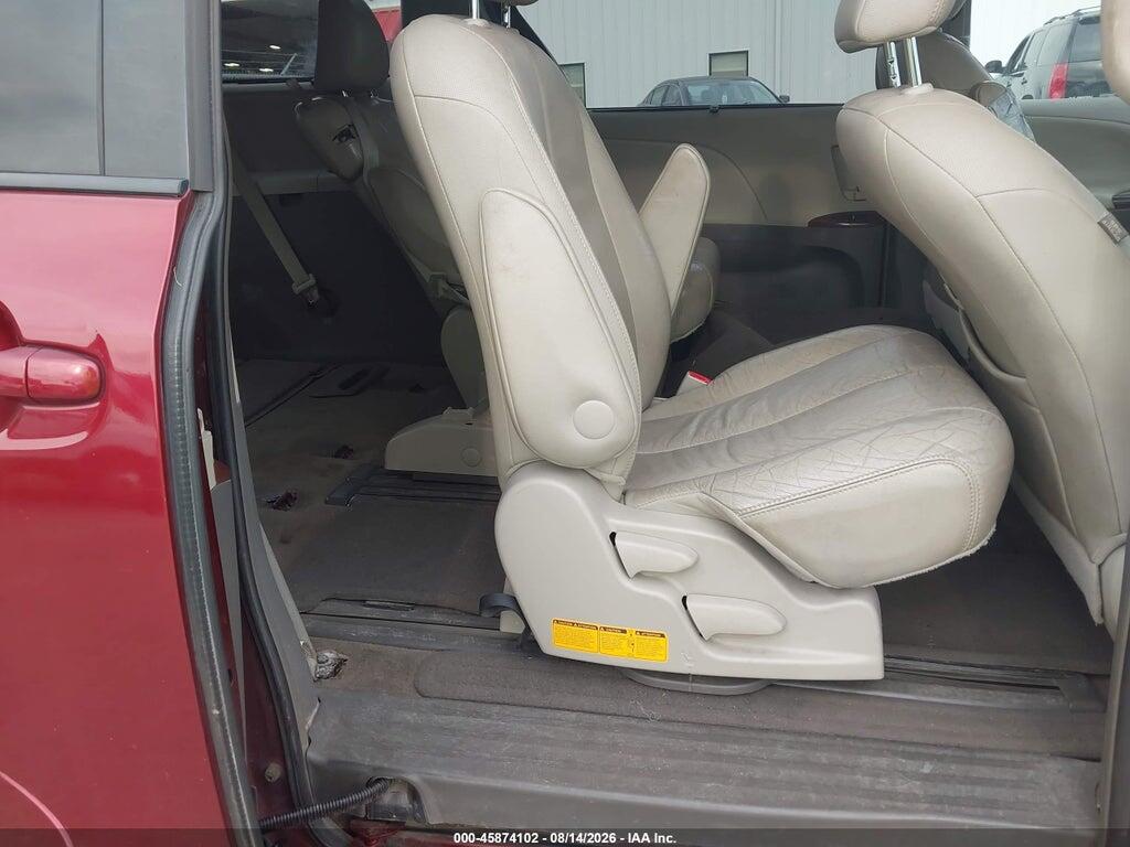5TDYK3DC2CS251235 2012 TOYOTA SIENNA photo no. 8