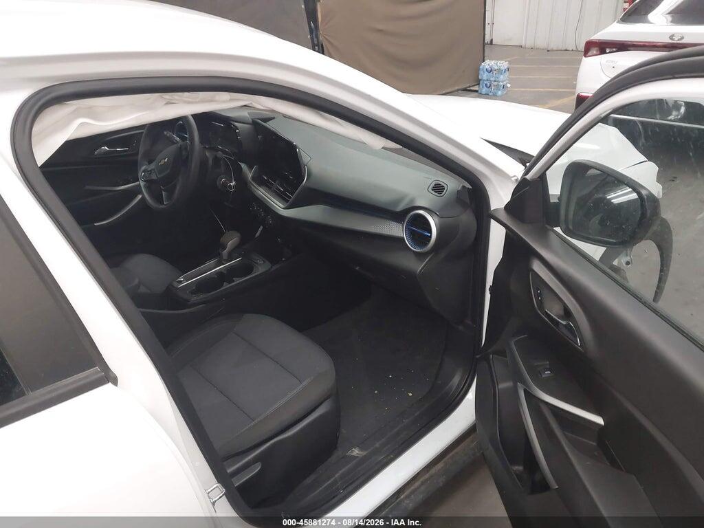 KL77LFEP9SC164781 2025 CHEVROLET TRAX photo no. 5