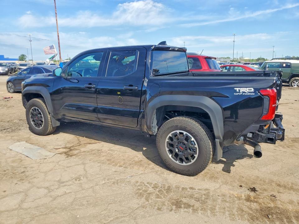 2025 TOYOTA TACOMA TRD OFF-ROAD HV — Фото 2 из 12