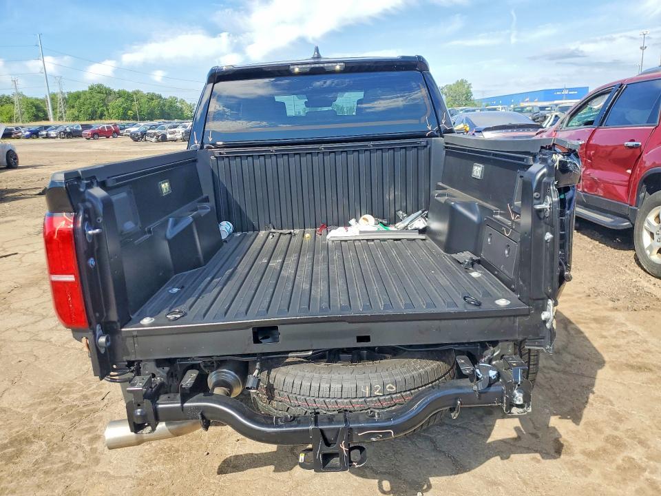 2025 TOYOTA TACOMA TRD OFF-ROAD HV — Фото 6 из 12