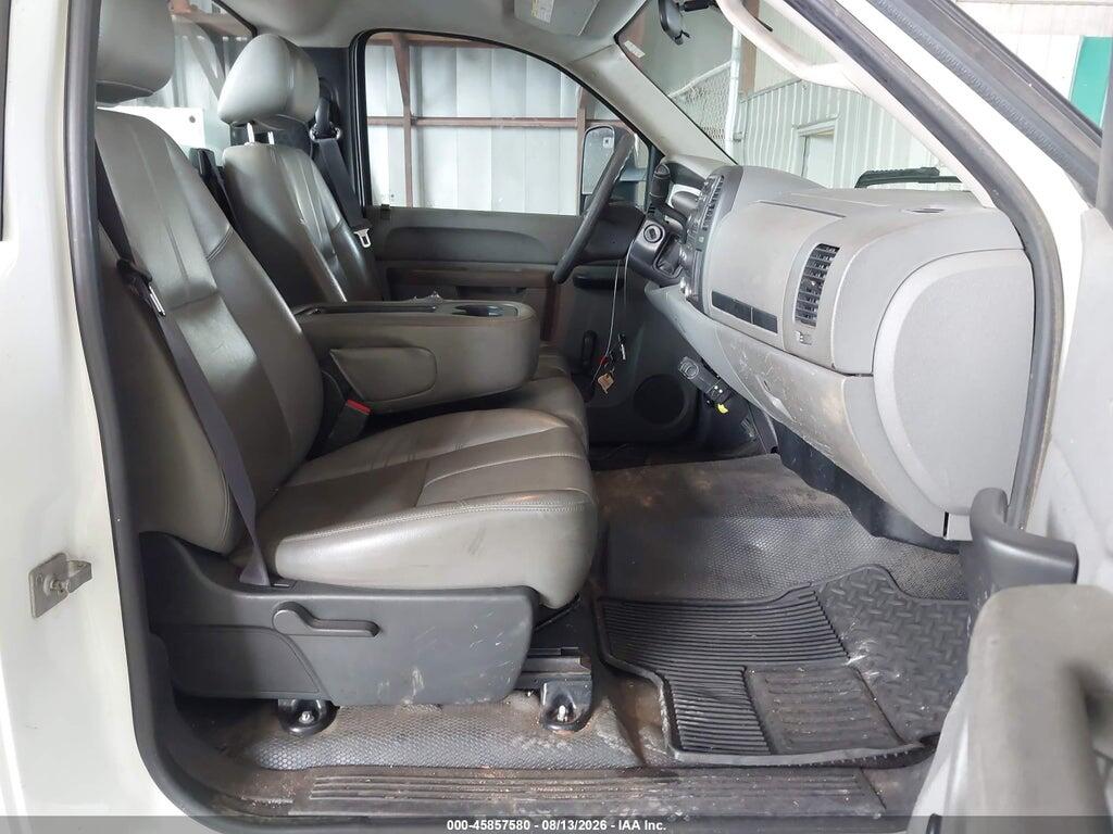 1GB0CVCG2BF174167 2011 CHEVROLET SILVERADO 2500HD photo no. 5