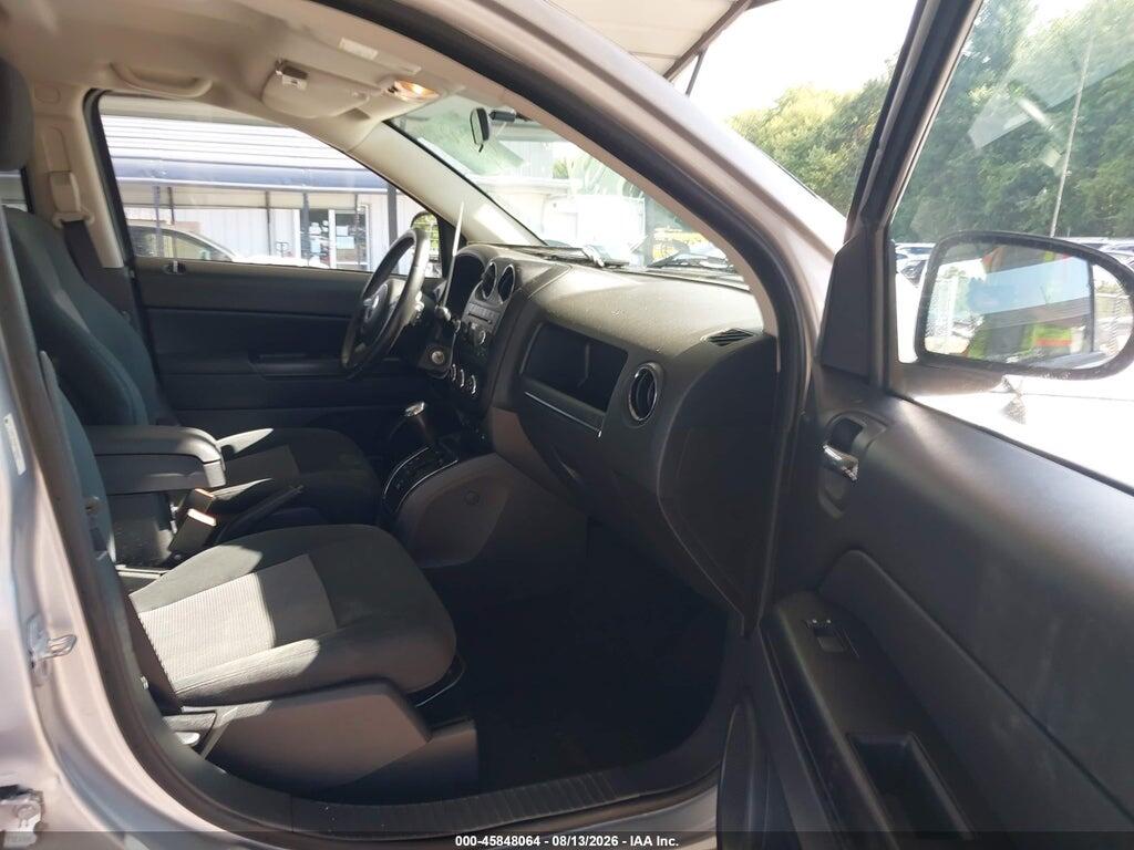 1J4NF1FB2BD280867 2011 JEEP COMPASS photo no. 5