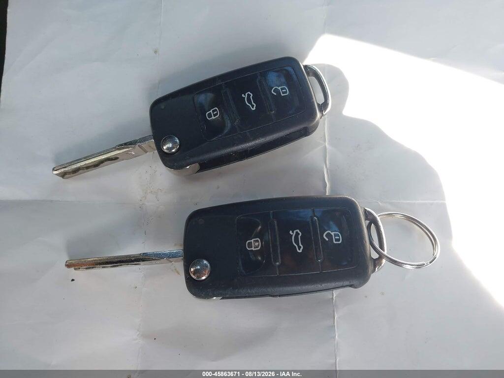 3VW1K7AJ4CM472571 2012 VOLKSWAGEN JETTA photo no. 11