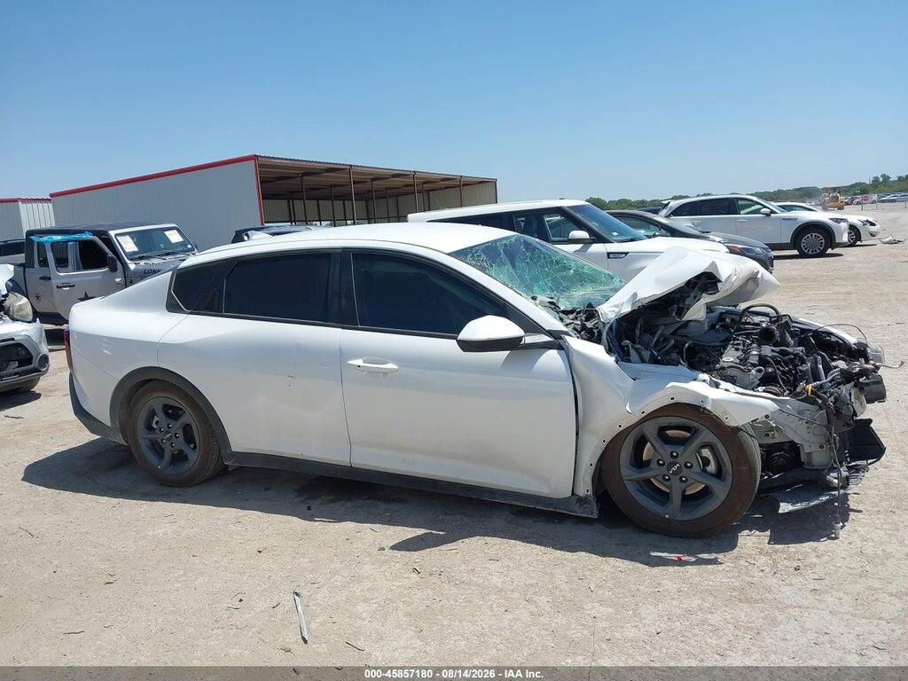 3KPFT4DE1SE078831 2025 KIA K4 photo no. 12