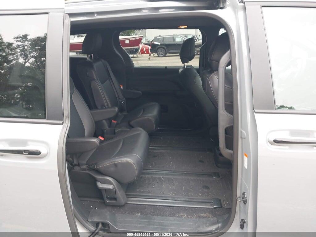 5TDCSKFC6SS176877 2025 TOYOTA SIENNA photo no. 8