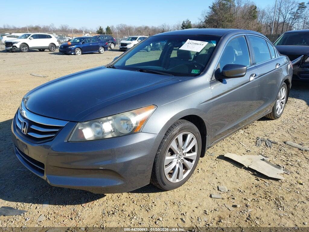 1HGCP2F82BA157626 2011 HONDA ACCORD photo no. 2
