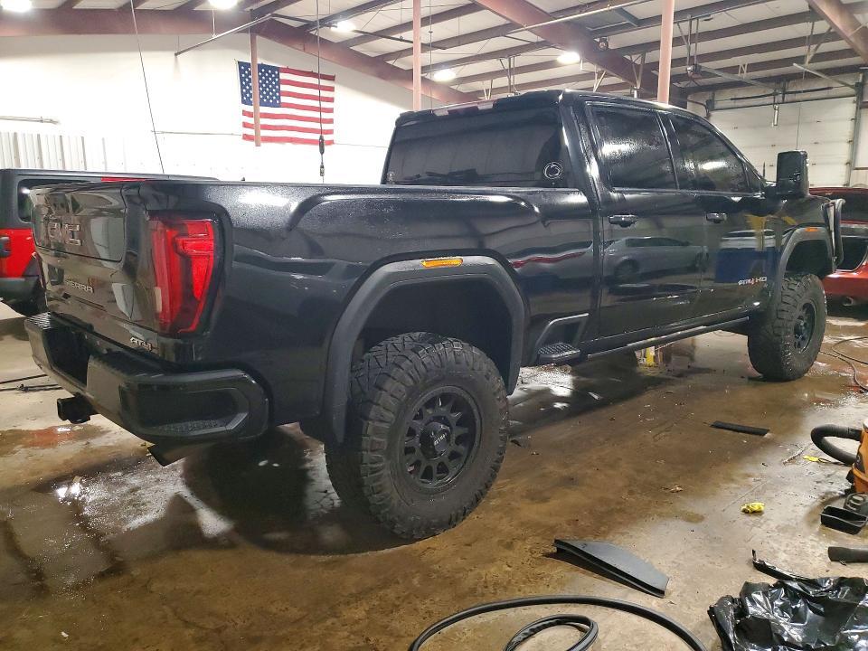 2022 GMC SIERRA K2500 AT4 — Фото 3 из 13