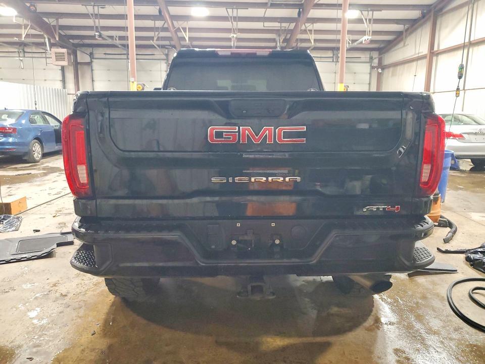 2022 GMC SIERRA K2500 AT4 — Фото 6 из 13
