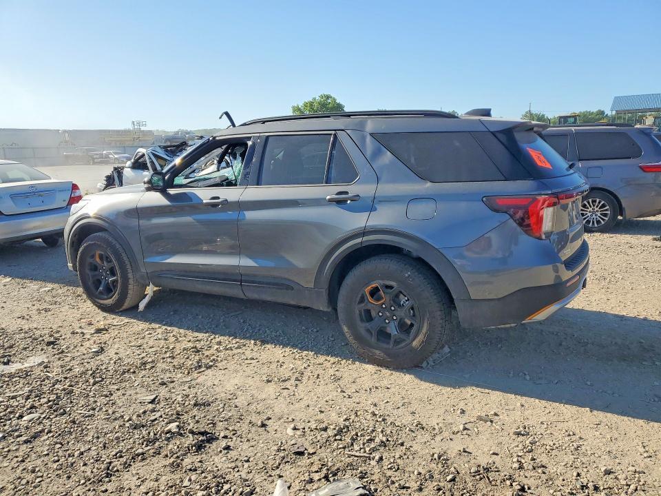 2026 FORD EXPLORER TREMOR — Фото 2 из 13