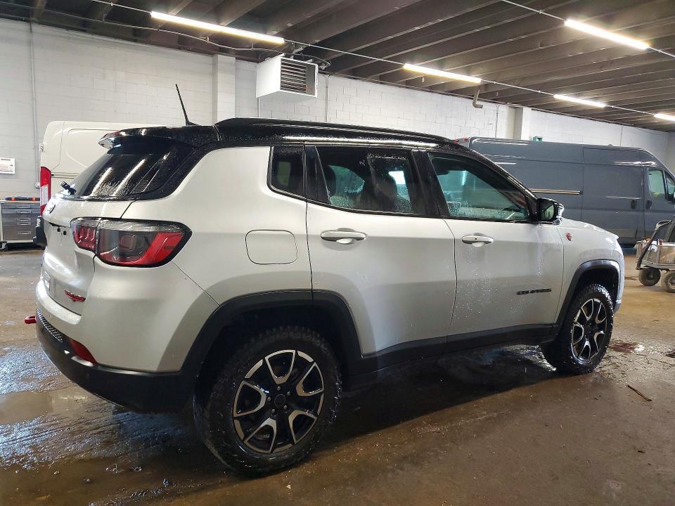 3C4NJDDNXST590374 2025 JEEP COMPASS photo no. 3