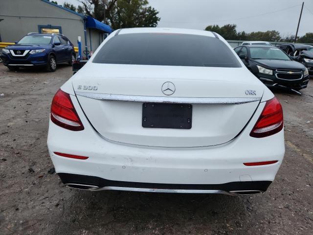 2017 MERCEDES-BENZ E 300 — Фото 6 из 12