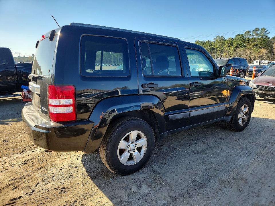 2012 JEEP LIBERTY SPORT — Фото 3 из 12