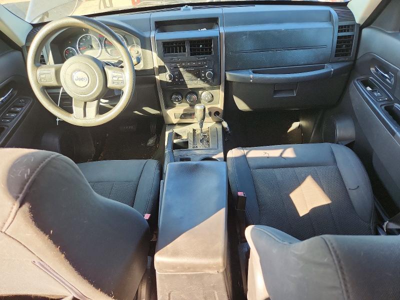 2012 JEEP LIBERTY SPORT — Фото 8 из 12