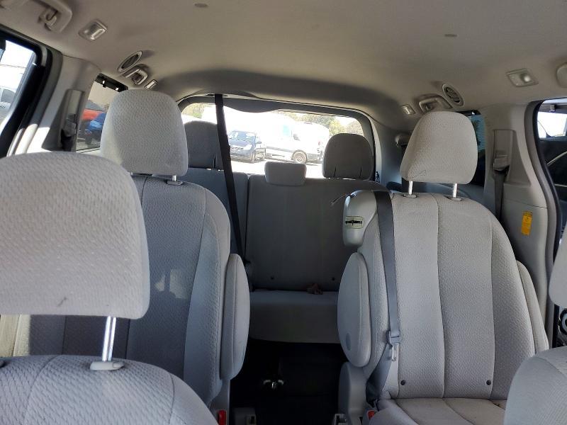 2014 TOYOTA SIENNA LE — Фото 10 из 13