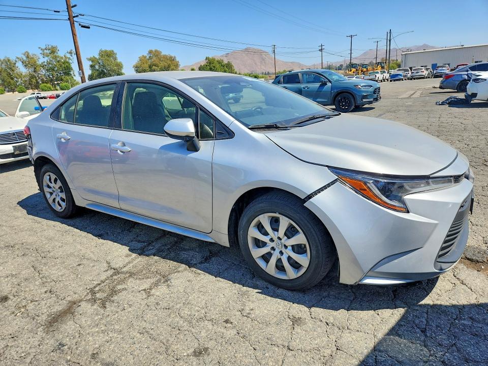 2024 TOYOTA COROLLA HYBRID LE — Фото 4 из 12