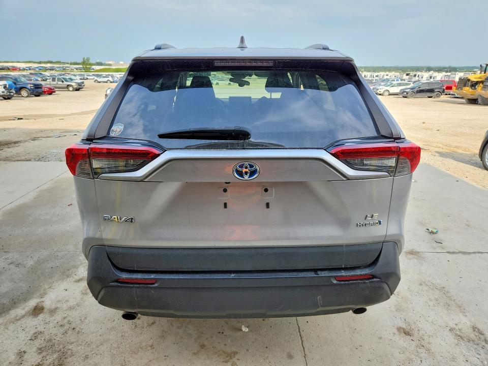 2020 TOYOTA RAV4 LE — Фото 6 из 13