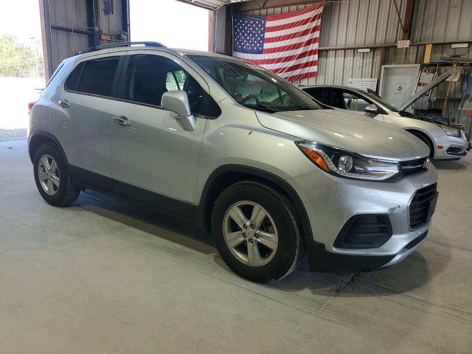 2019 CHEVROLET TRAX 1LT — Фото 4 из 13