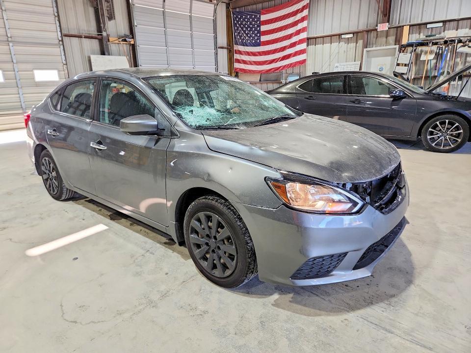 2017 NISSAN SENTRA SV — Фото 4 из 12