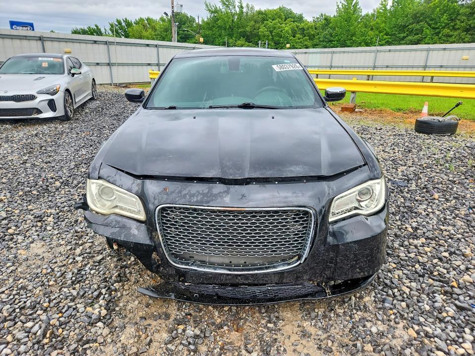 2017 CHRYSLER 300 S — Фото 5 из 12