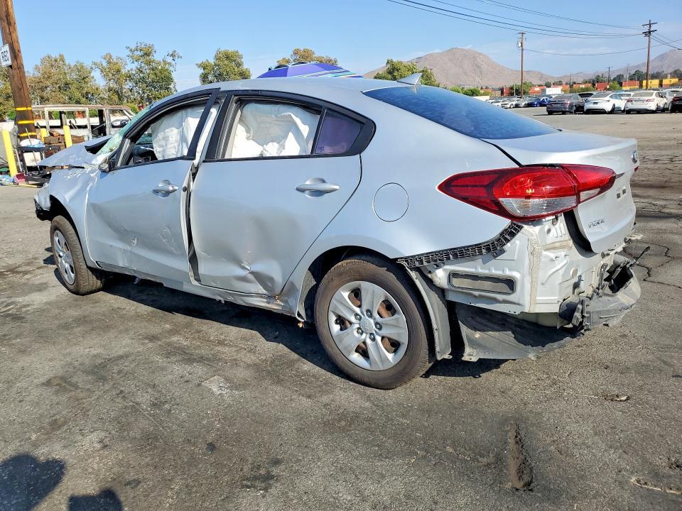 2017 KIA FORTE LX — Фото 2 из 12