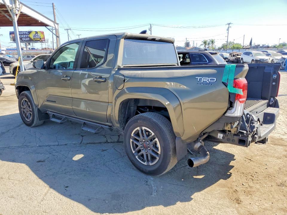 2025 TOYOTA TACOMA TRD SPORT — Фото 2 из 12