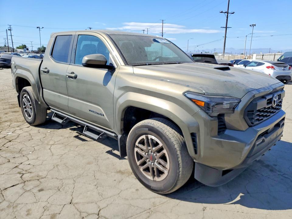 2025 TOYOTA TACOMA TRD SPORT — Фото 4 из 12