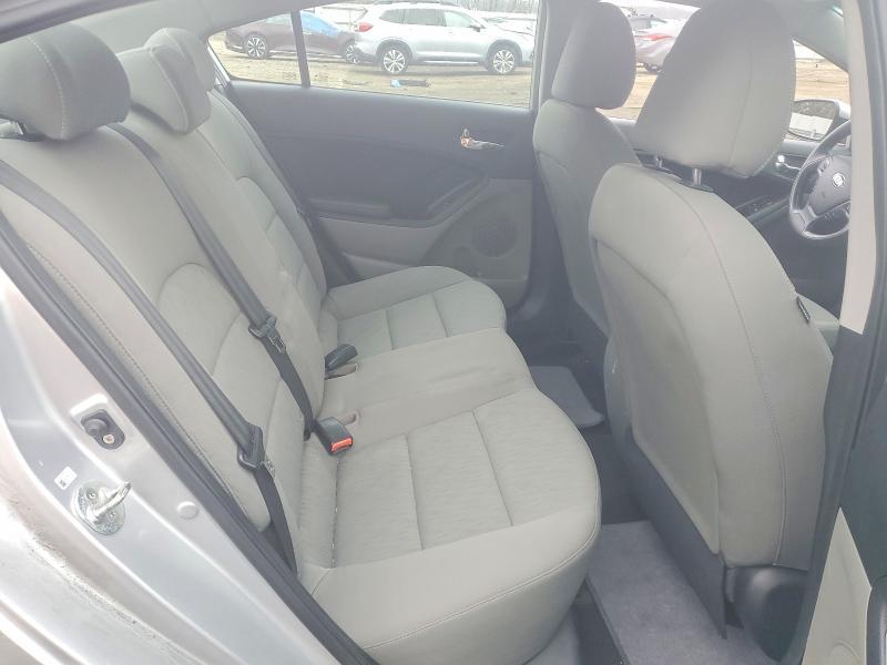 2015 KIA FORTE LX — Фото 10 из 12