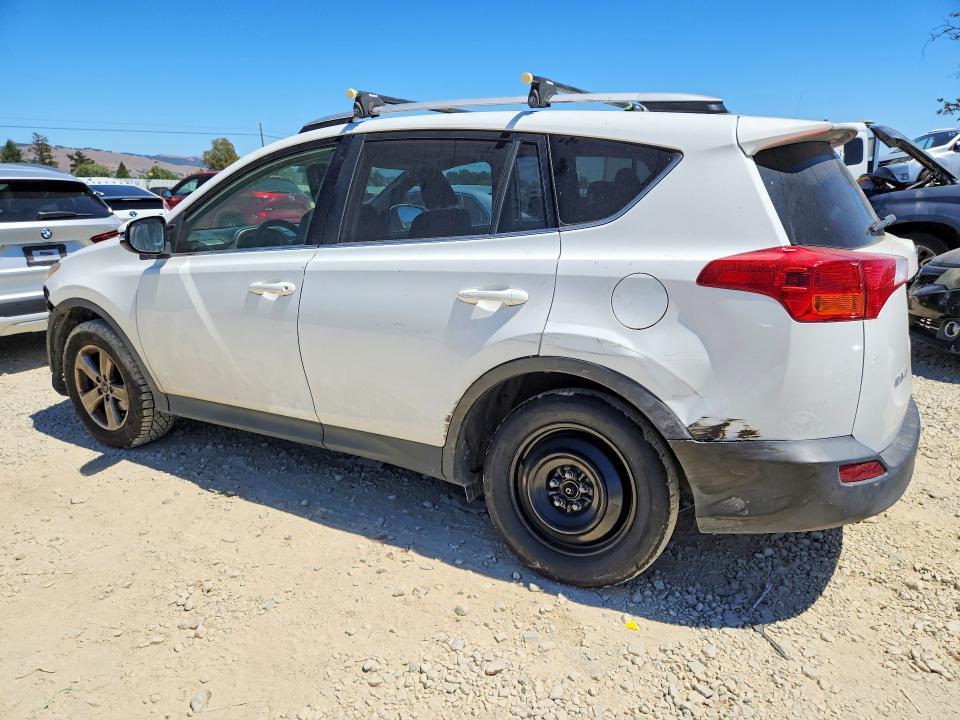 2015 TOYOTA RAV4 XLE — Фото 2 из 13