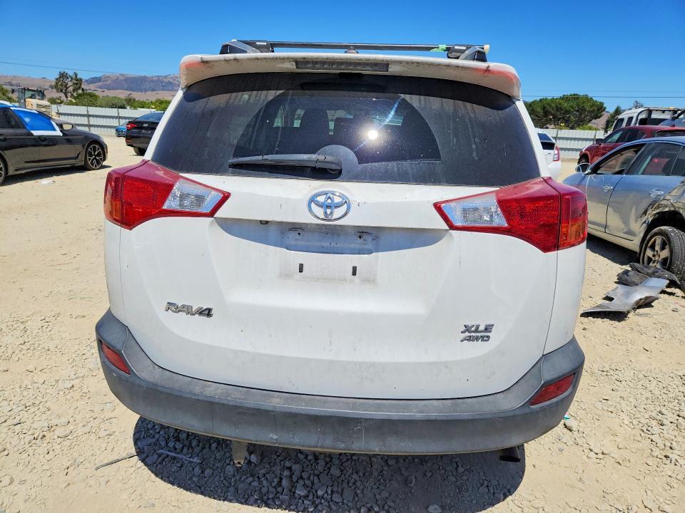 2015 TOYOTA RAV4 XLE — Фото 6 из 13