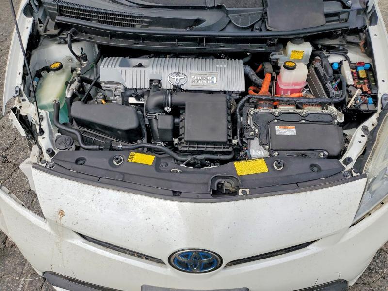 2013 TOYOTA PRIUS PLUG-IN HYBRID ADVANCED — Фото 11 из 12