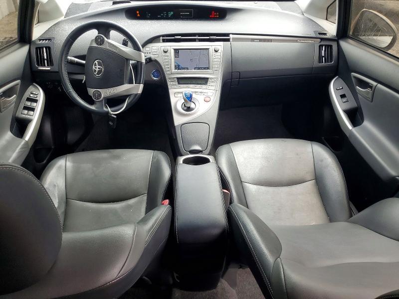 2013 TOYOTA PRIUS PLUG-IN HYBRID ADVANCED — Фото 8 из 12
