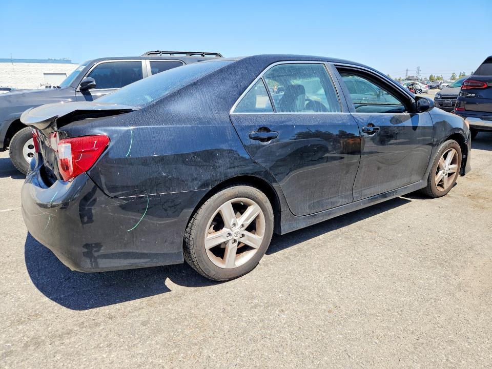 2012 TOYOTA CAMRY SE — Фото 3 из 12