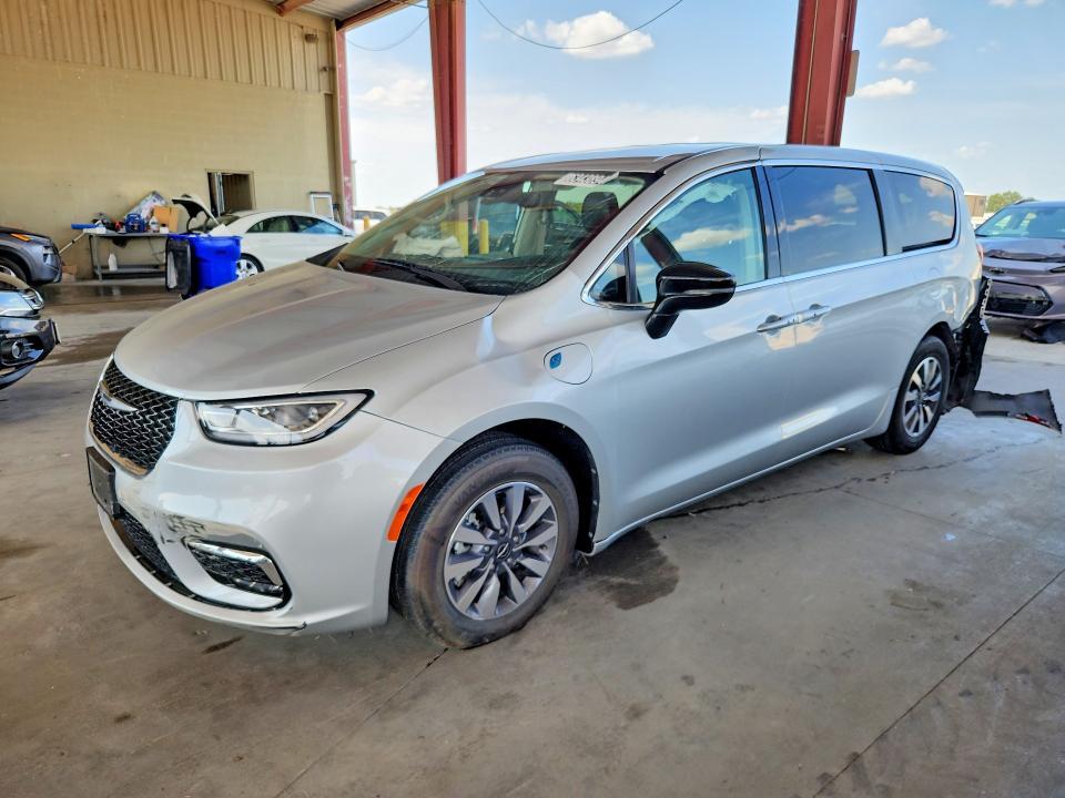 2024 CHRYSLER PACIFICA 2C4RC1S79RR137570