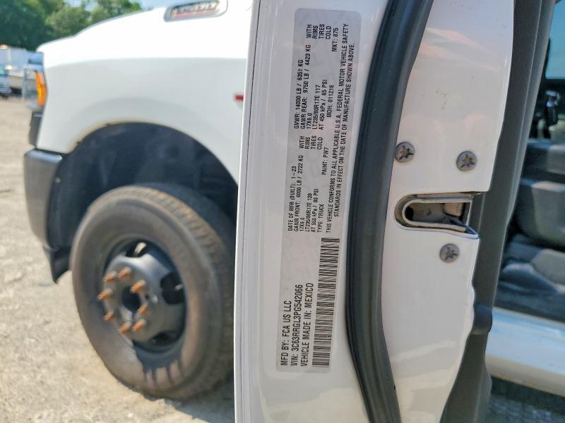 2023 RAM 3500 TRADESMAN — Фото 13 из 13