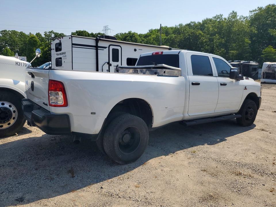 2023 RAM 3500 TRADESMAN — Фото 3 из 13
