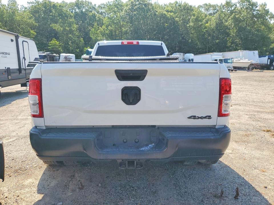 2023 RAM 3500 TRADESMAN — Фото 6 из 13